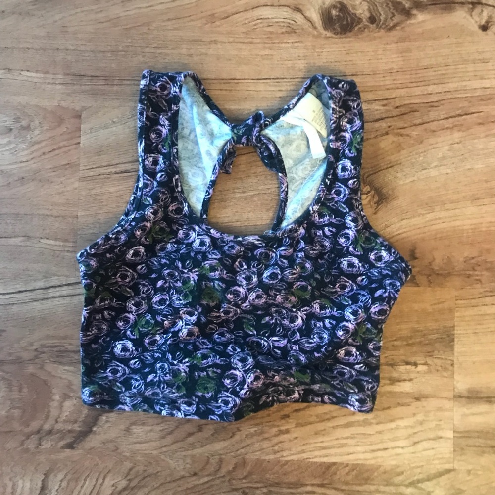 Floral print crop top with cute bows in back